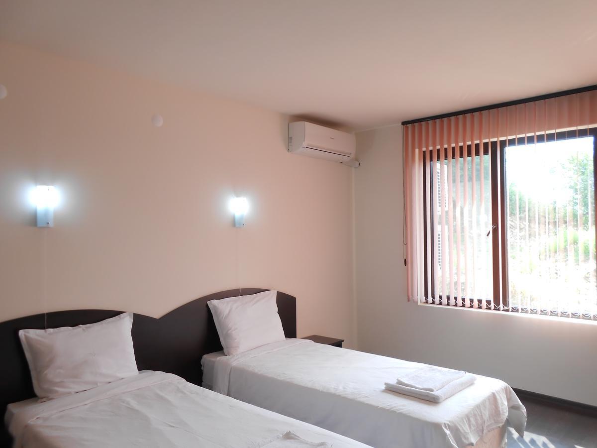 Hotel Enchevi Kirkovo  Ngoại thất bức ảnh
