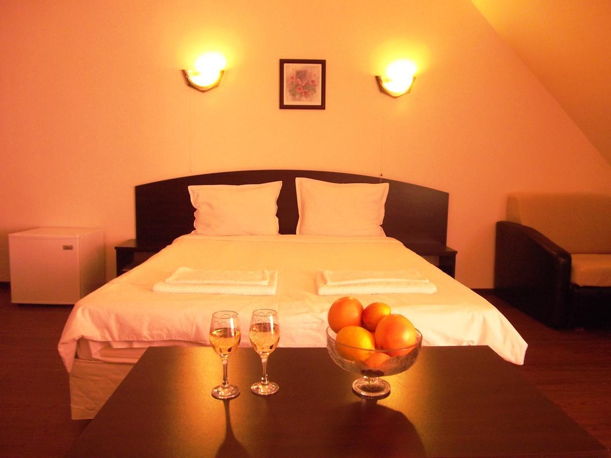 Hotel Enchevi Kirkovo  Ngoại thất bức ảnh