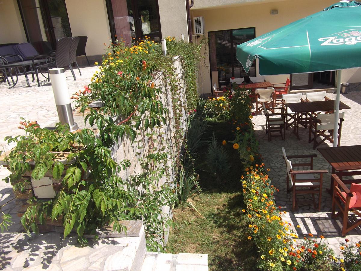 Hotel Enchevi Kirkovo  Ngoại thất bức ảnh
