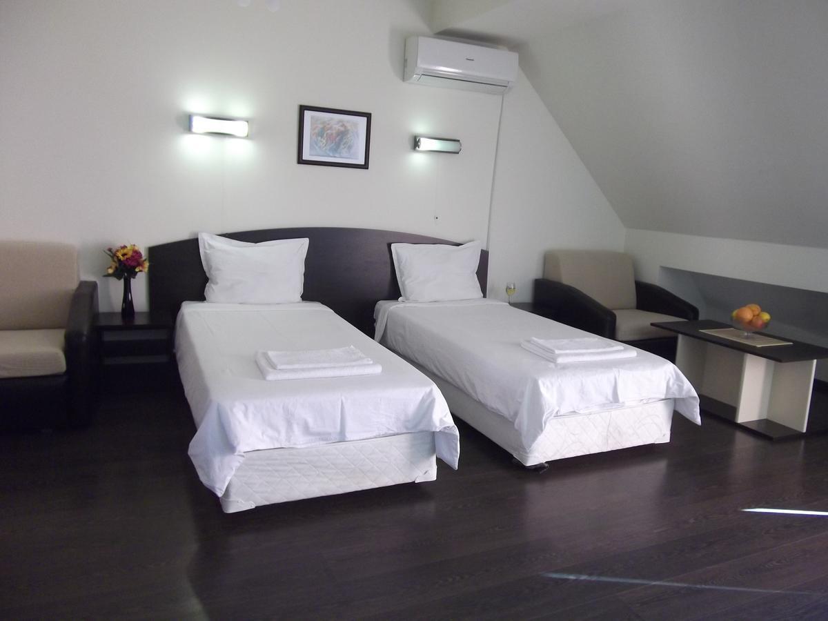 Hotel Enchevi Kirkovo  Ngoại thất bức ảnh