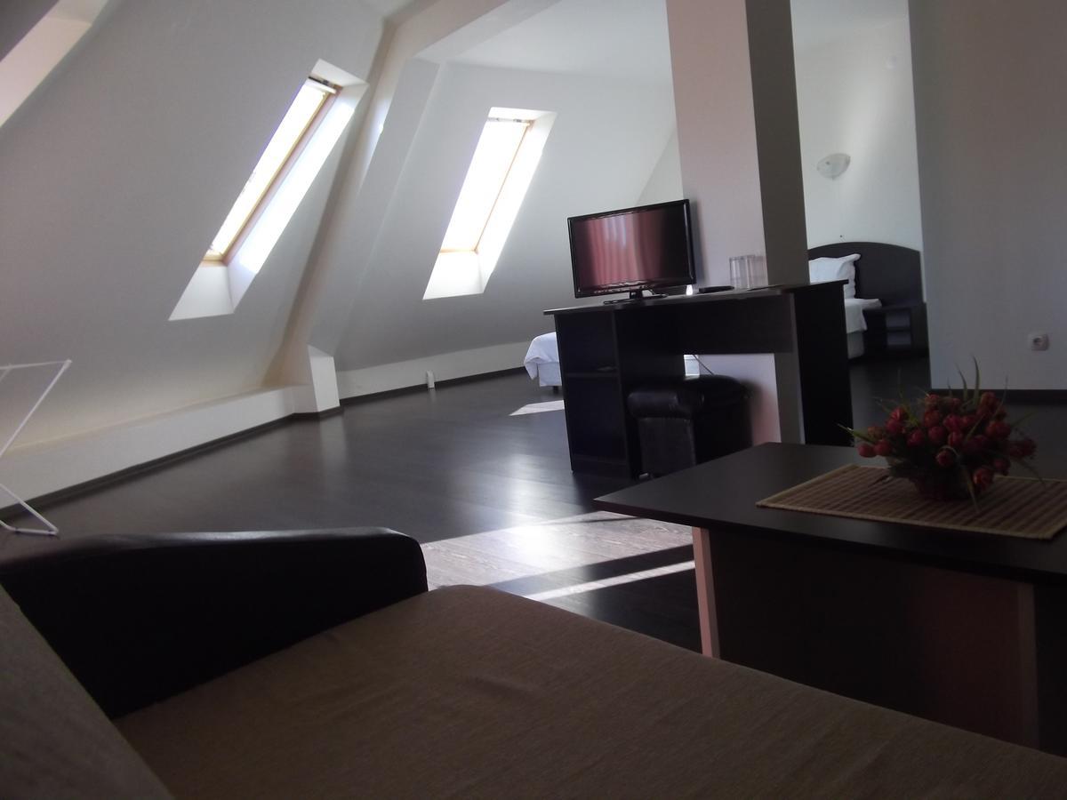 Hotel Enchevi Kirkovo  Ngoại thất bức ảnh