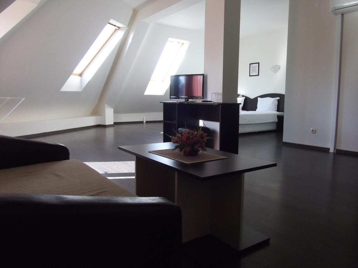 Hotel Enchevi Kirkovo  Ngoại thất bức ảnh